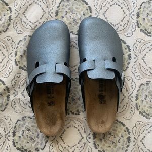 Like new silver/gray Birkenstock Boston clogs
